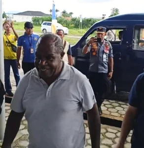 Bupati Sorong Resmikan Trayek Lingkar Aimas, Dorong Hidupnya Pasar Induk Mariat dan Pujasera
