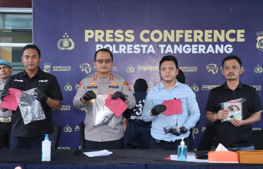 konferensi pers di Polresta Tangerang.