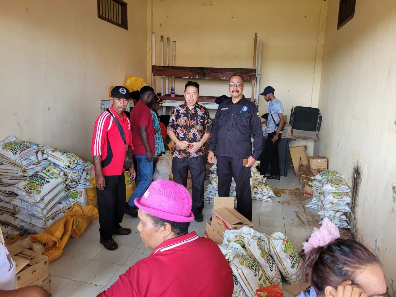 Pemkab Sorong Gelar Pasar Murah, Pastikan Stok Aman dan Harga Stabil Jelang Natal