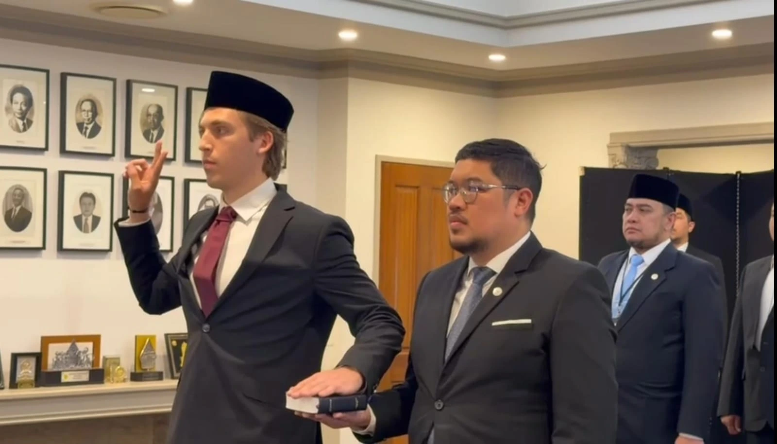 Luke Anthony Vickery Resmi Jadi WNI, Siap Bela Timnas Indonesia