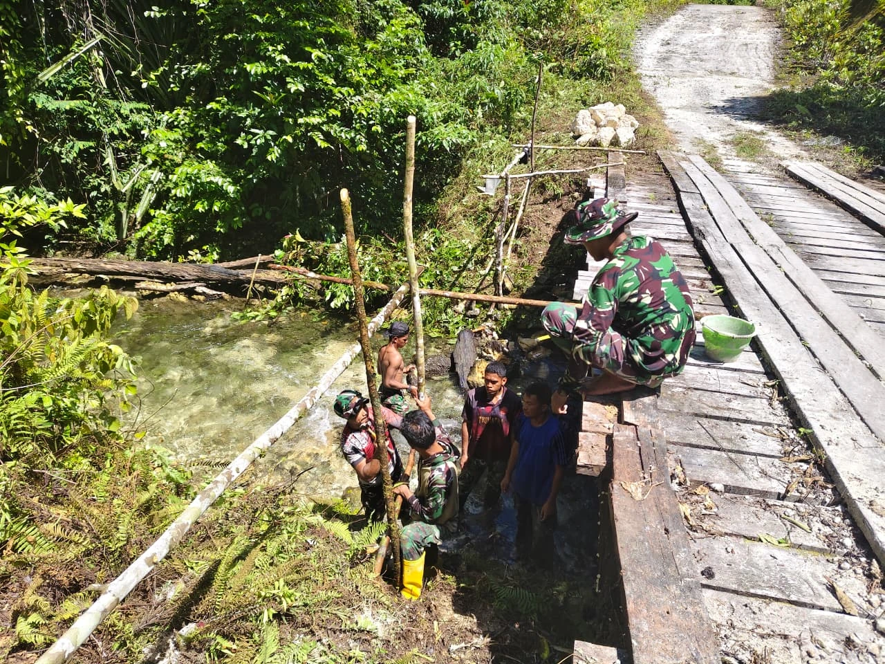 TMMD-129 Kodim 1807 Bangun Jembatan Beton Kampung Sesor