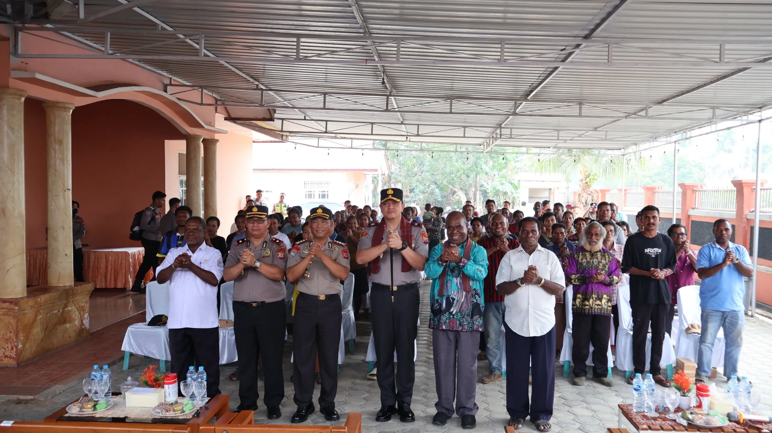 Perkuat Sinergi Kamtibmas, Kapolda Papua Barat Daya Gelar Kumpul Bersama Masyarakat Suku Moi